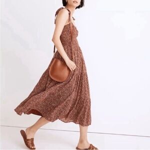 Lucie Tie-Strap Tiered floral Midi Dress - Small